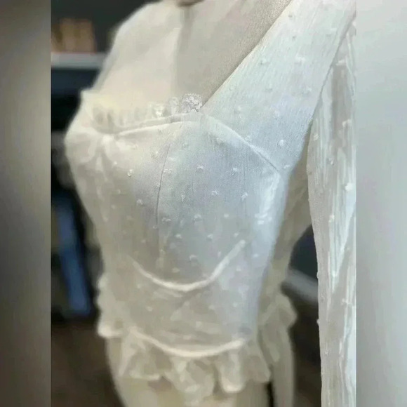 NWT Nasty Gal Cupped Square Neck Textured Crop Top White Size US 4 Long Sleeves - Picture 3 of 11